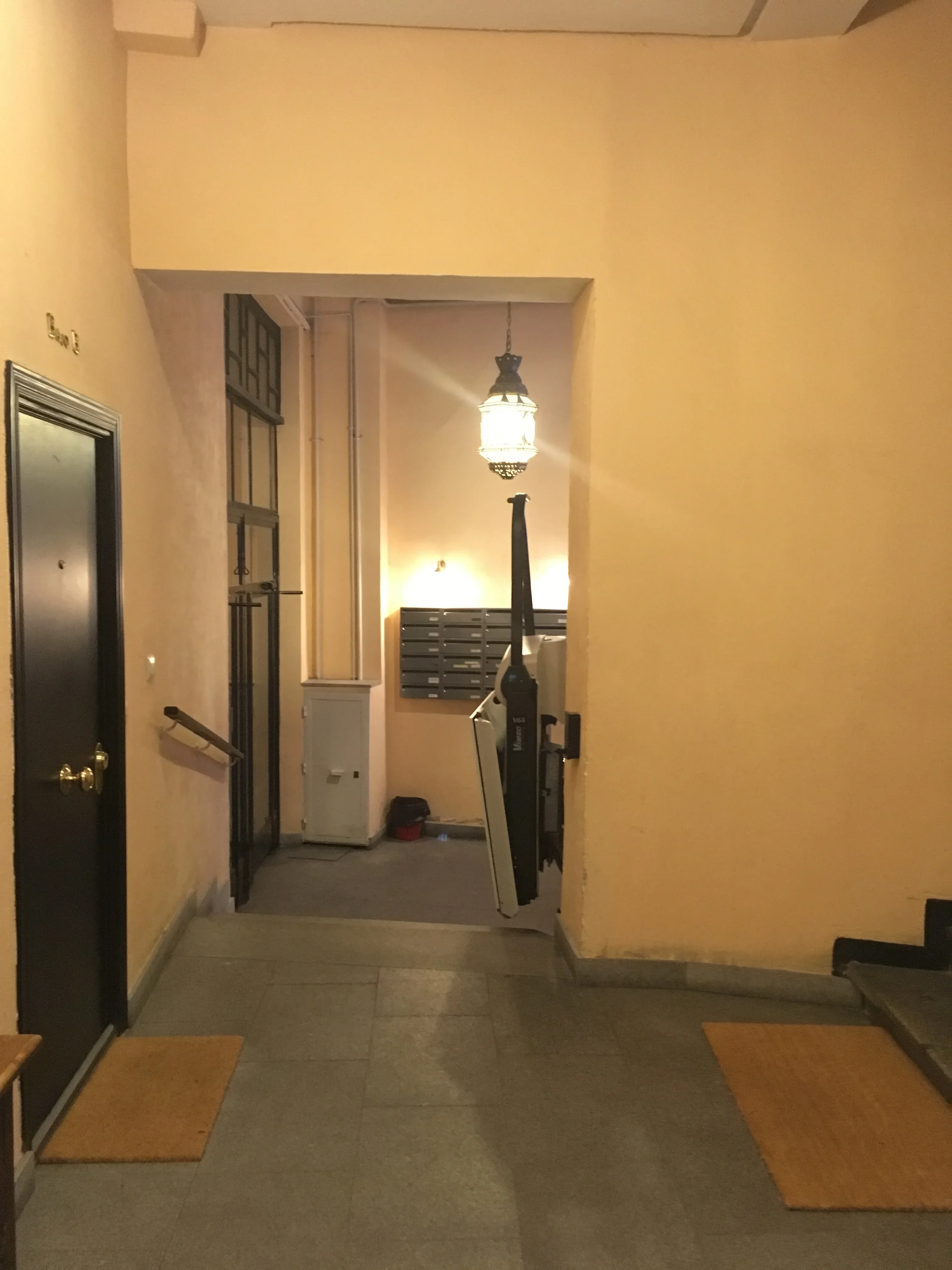Reception corridor with warm peach walls